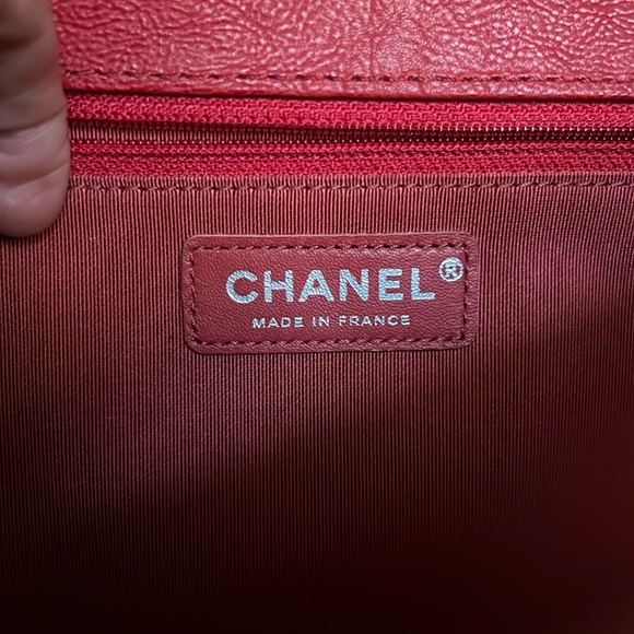 A109- π―% authentic Chanel Medium Boy top handle bag - Picture 17 of 17